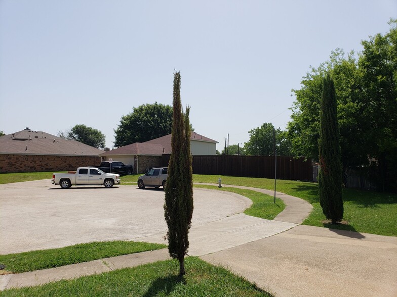Building Photo - 4433 Flamingo Ct