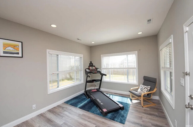 Building Photo - 2855 Needletail Dr