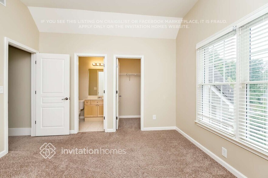 Building Photo - 591 Vinings Springs Dr SE