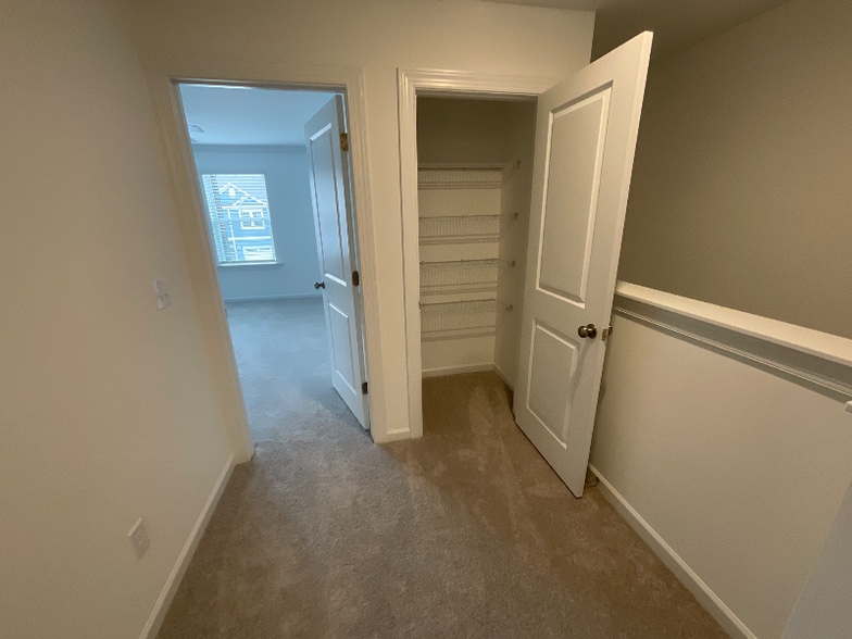 Building Photo - 8714 Wardle Ct