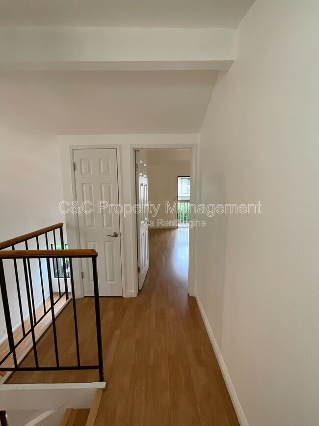 Building Photo - 6628 Wildwood Ct