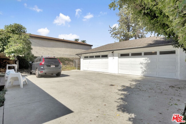 Building Photo - 4214 Ince Blvd