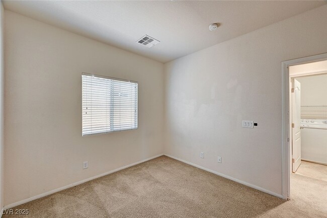 Building Photo - 5536 Danforth Ave