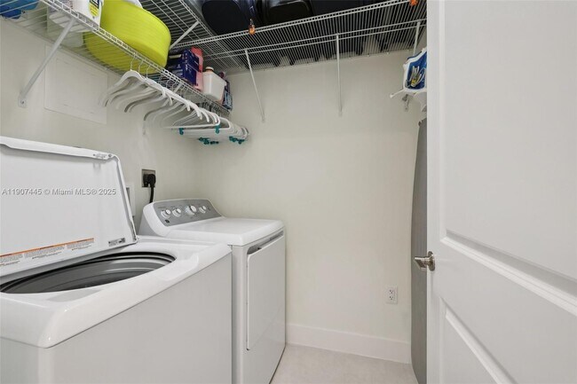 Building Photo - 8001 NW 41st St