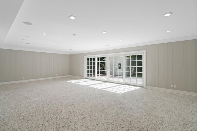 Building Photo - 3600 Westview Ave