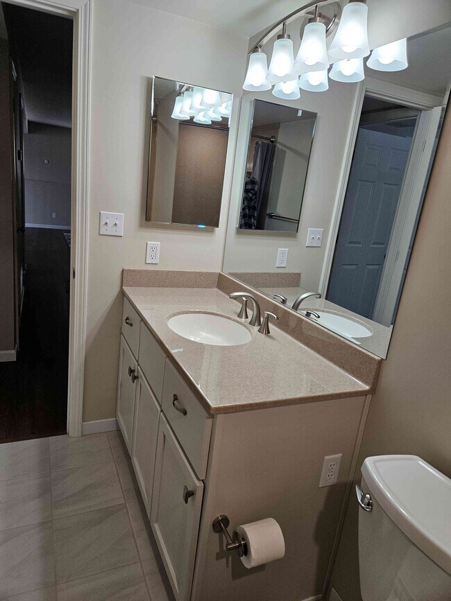 Bathroom 2 - 4444 Valencia Cir