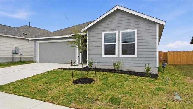 Building Photo - 221 Stumpy St