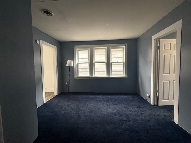 Building Photo - 83 S Empire St