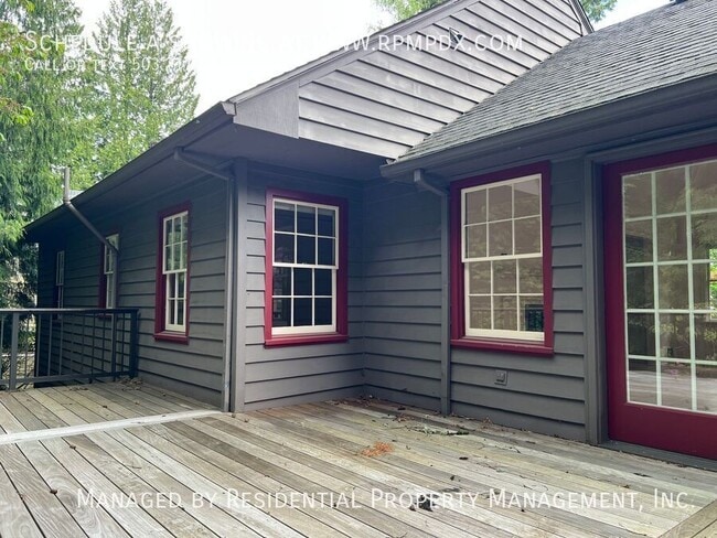 Building Photo - 1938 SW Edgewood Rd