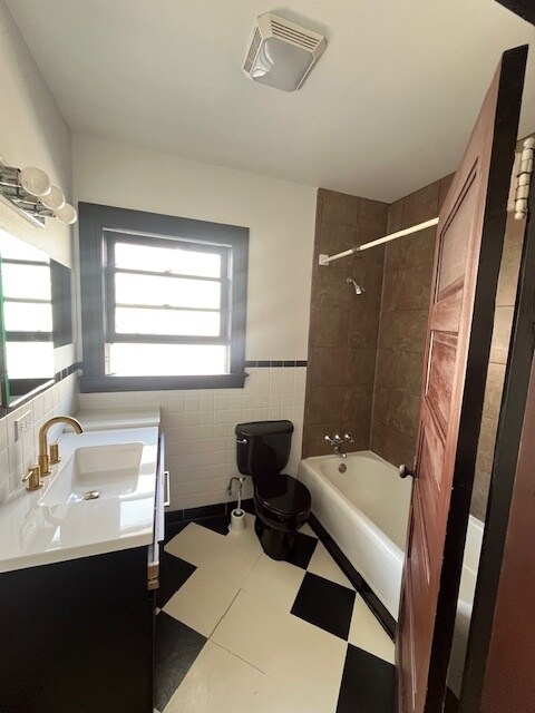 Bathroom 2 - 1440 21st Ave