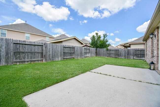 Building Photo - 4927 Lattimore Creek Dr