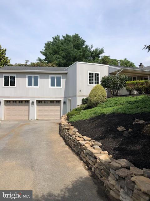 Building Photo - 1900 Woodstock Rd