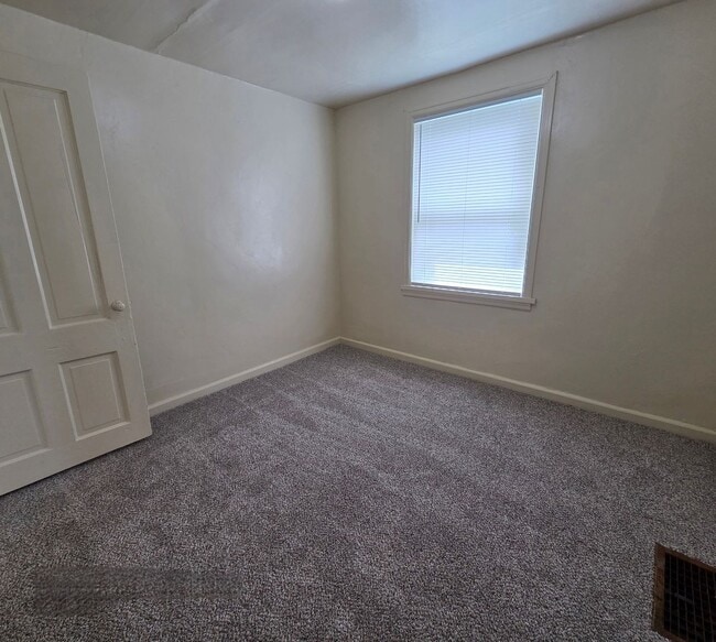 Building Photo - 3 Bedroom Located in Grace Idaho