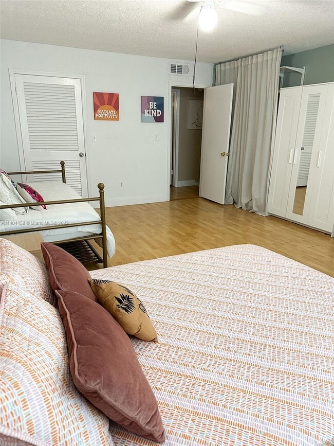 Building Photo - 1937 Sans Souci Blvd