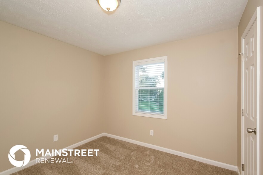 Building Photo - 8365 Gledstone Way