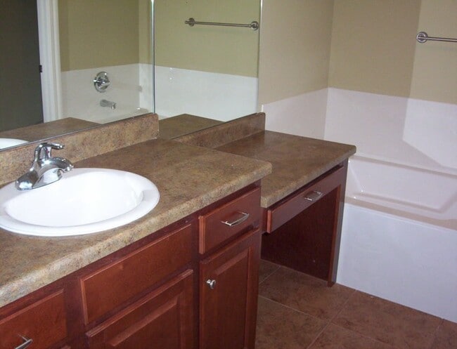 Building Photo - 4513 Somerset