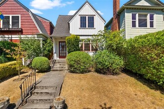 Building Photo - Cute North Tacoma Home - Stadium District ...