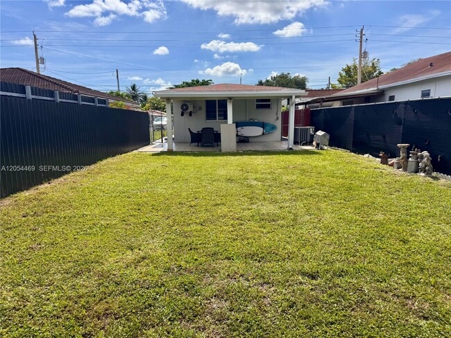 Building Photo - 1158 NW 34th Ave