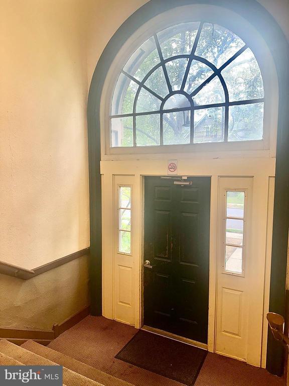 Building Photo - 2634 N Centre St