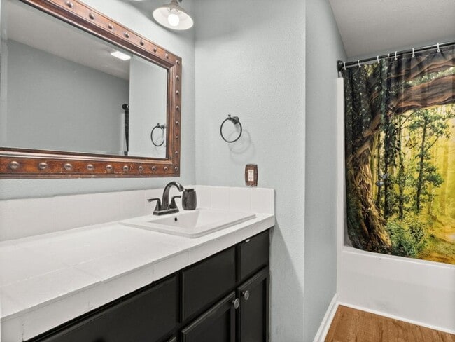 Building Photo - 146 R Allen Rd