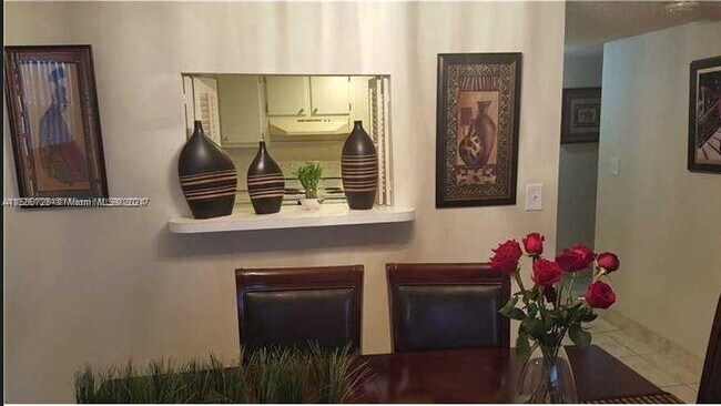 Building Photo - 1300 NE Miami Gardens Dr