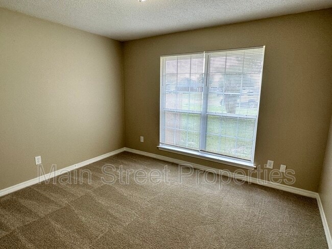 Building Photo - 7170 Rampart Way