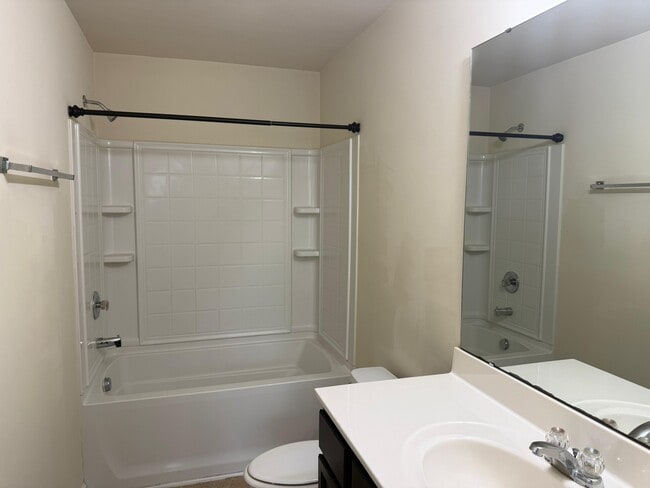 Building Photo - 8506 Quarton Dr