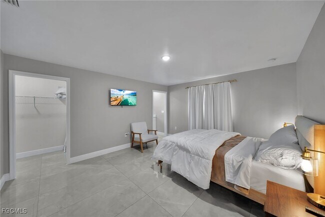 Building Photo - 1006 Albert Ave