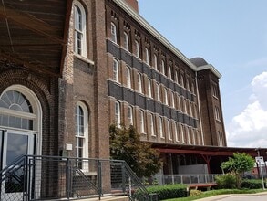 Building Photo - Available NOW- 1-Bd/1Ba in Werthan Lofts