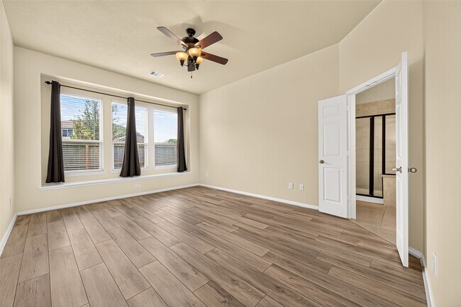 Building Photo - 6847 Tammany Manor Ln