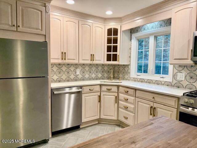 Building Photo - 299 White Rd