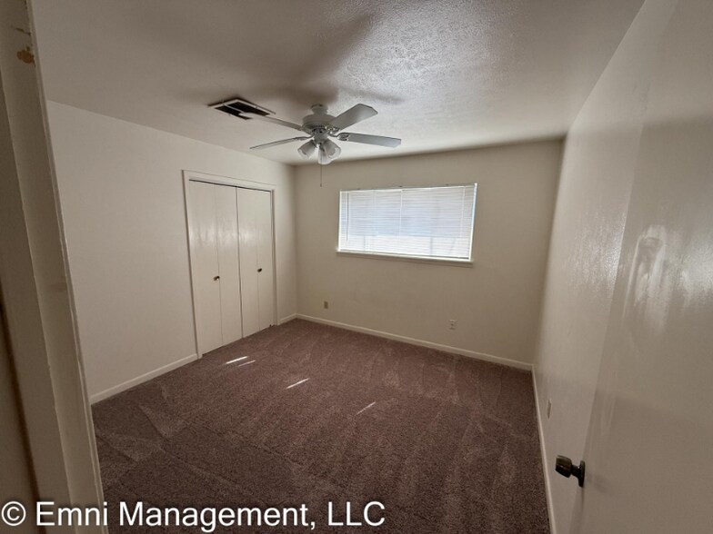 Building Photo - 3303 Lake Belton Ave