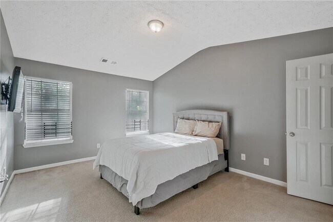 Building Photo - 2870 Vining Ridge Terrace