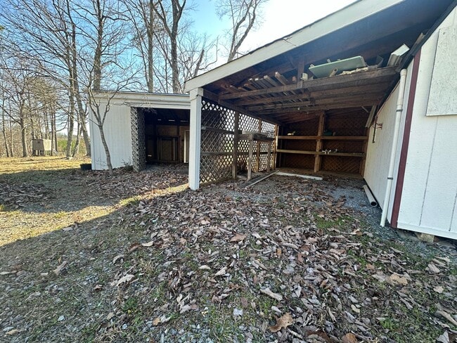 Building Photo - Spacious home in Campbell County. Country living!