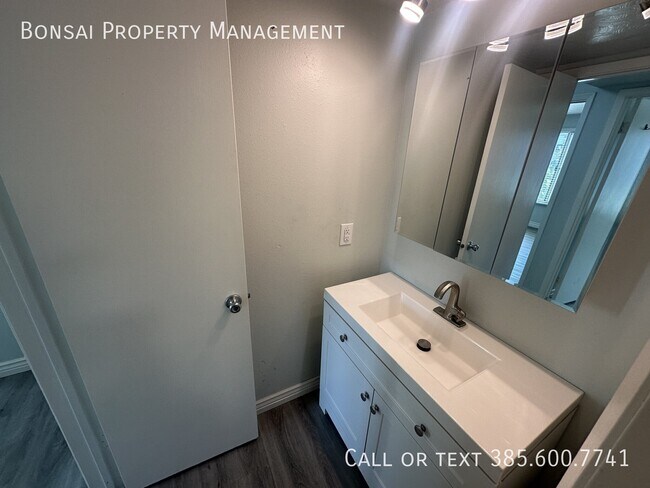 Building Photo - 436 S 550 E