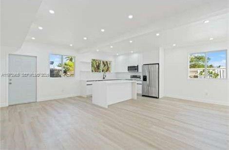 Building Photo - 5701 SW 41st St