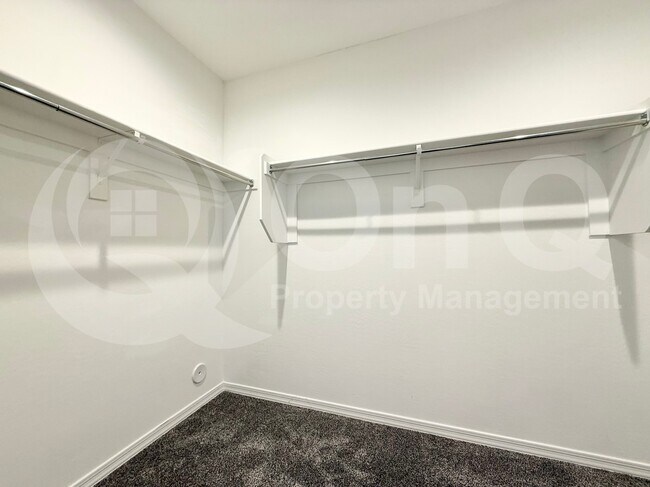Building Photo - 9030 S 67th Dr