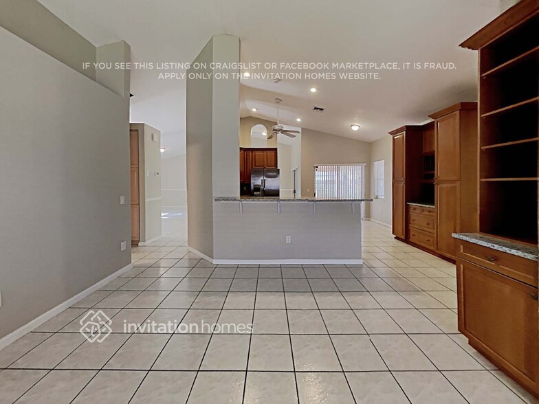 Building Photo - 649 Blueberry Dr