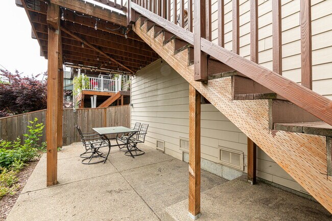 Building Photo - 14822 SW Mulberry Dr