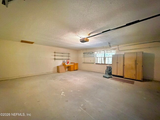 Building Photo - 3990 Clearwater Ln