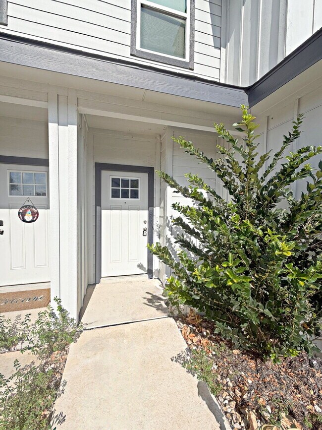 Building Photo - 258 Marigold Pl