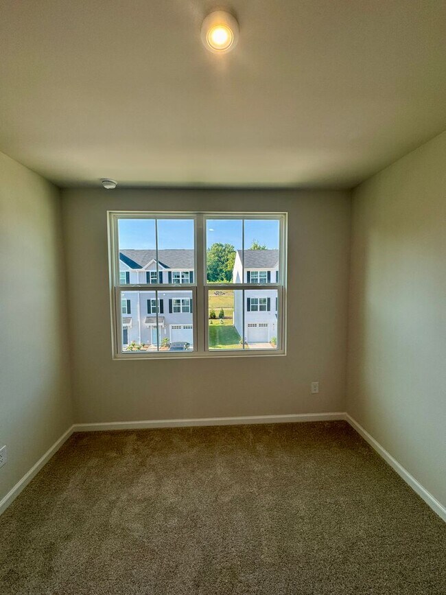 Building Photo - New Construction 3BR/2.5BA Townhouse
