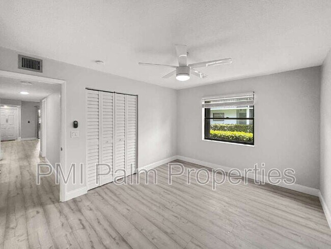 Building Photo - 1291 SE Parkview Pl