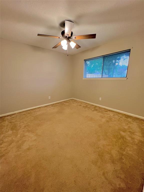 Building Photo - 414 Oak Vista Dr