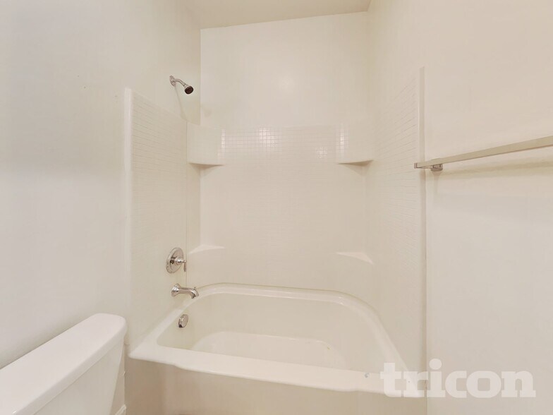 Building Photo - 4674 S 238th Ln