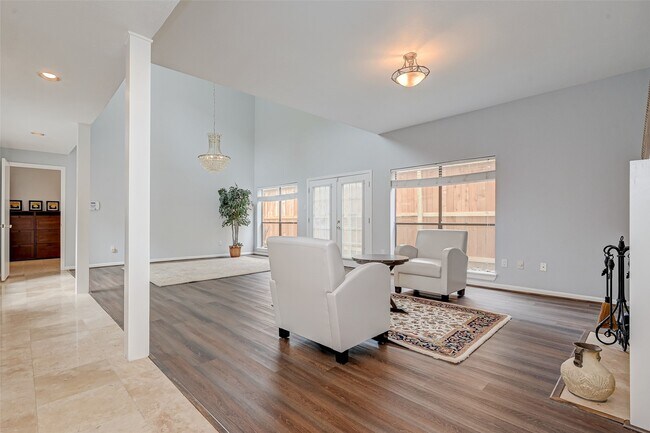 Building Photo - 2555 Bering Dr
