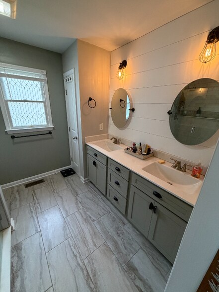 Building Photo - 9 Piper Court