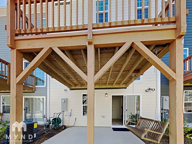 Building Photo - 206 Tamworth Creek