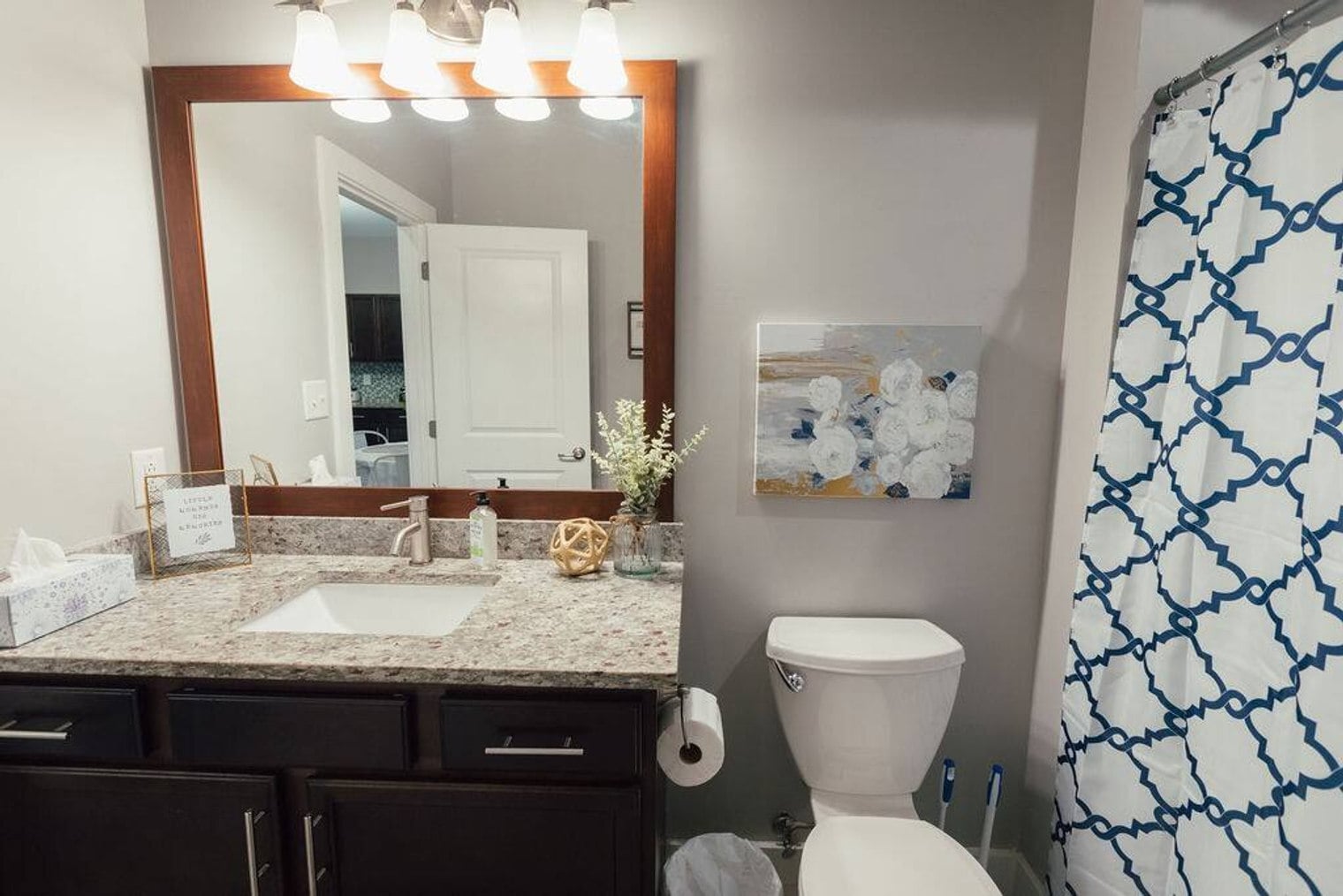 Building Photo - 202 E Main St