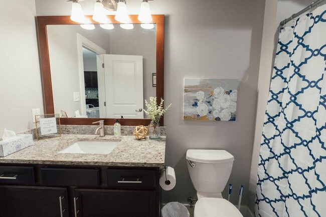 Building Photo - 202 E Main St